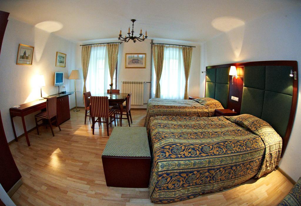 Zamek W Dziegielowie Exterior foto