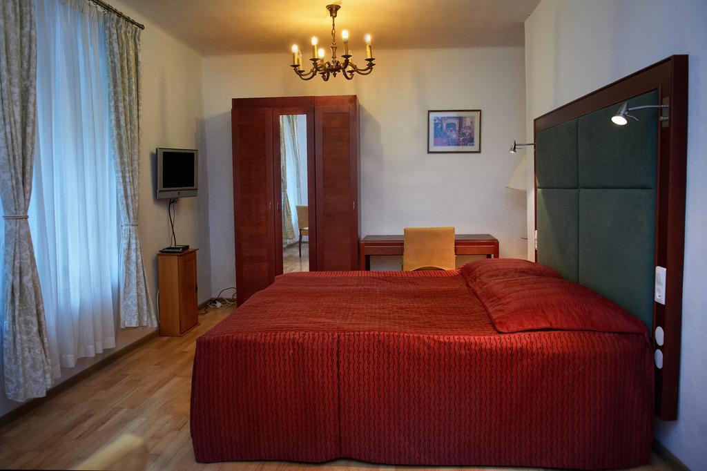 Zamek W Dziegielowie Exterior foto